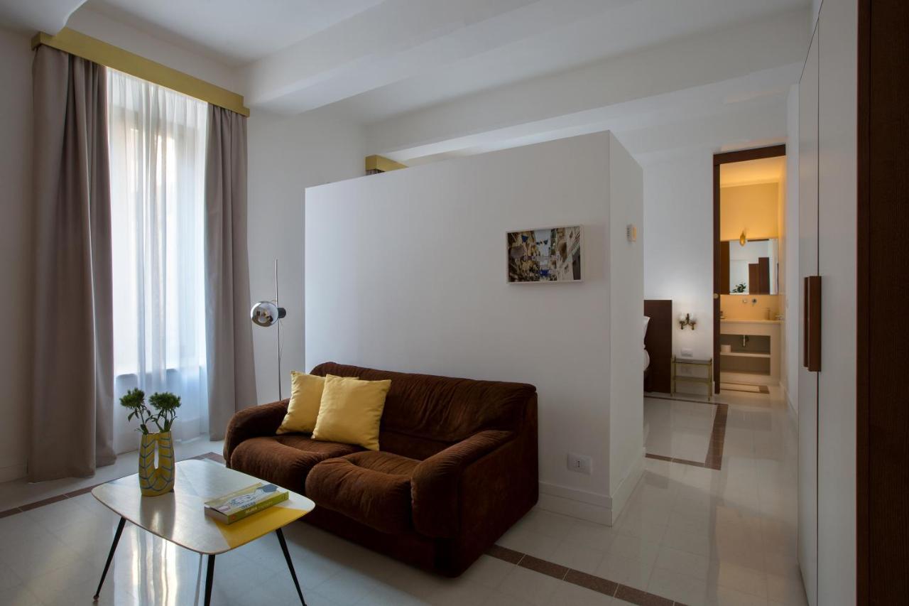 Corso Novara 5 Design * Neapel
